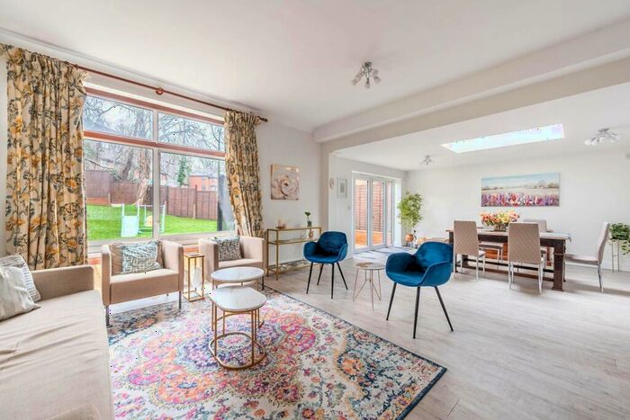 6 Bedroom Detached House To Rent In Leabank Close, Harrow On The Hill, Harrow, HA1