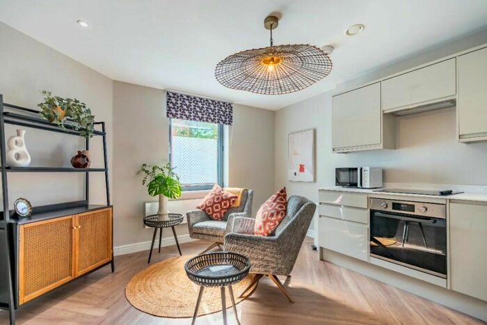 1 Bedroom Studio To Rent In Halliford Street, London, N1