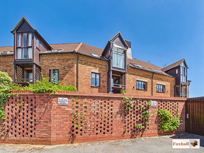 2 Bedroom Flat For Sale In York Road, Ipswich, IP5