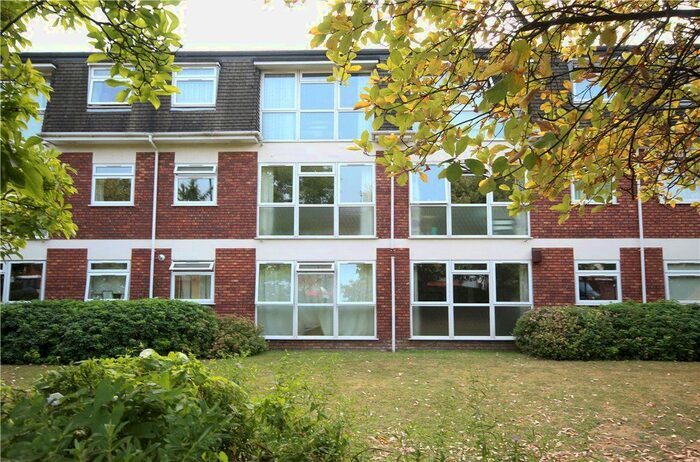 1 Bedroom Flat To Rent In Courtfield Gardens, Ealing, W13