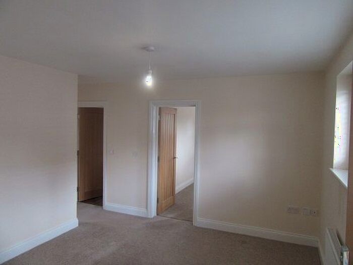 1 Bedroom Flat To Rent In Hockley, Essex, SS5