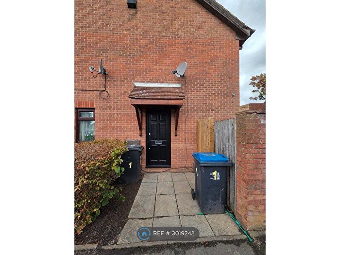 1 Bedroom Semi-Detached House To Rent In Furtherfield Close, Croydon, CR0