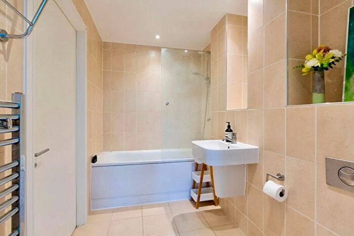 1 Bedroom Flat To Rent In Highbury Stadium Sqaure, London, N5