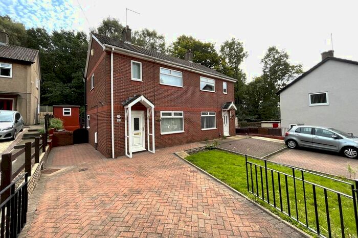 2 Bedroom Semi-Detached House To Rent In Cranmer Bank, Alwoodley, Leeds, LS17
