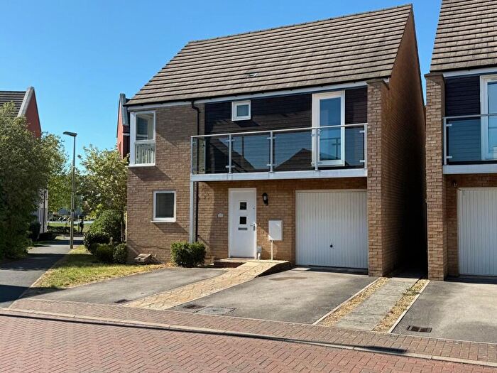 4 Bedroom Detached House To Rent In Eaton Hall Crescent, Broughton, MK10