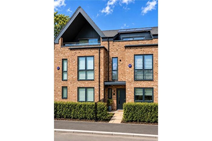 3 Bedroom Town House For Sale In Headmaster Way, King's Gate, Macclesfield, Cheshire, SK10