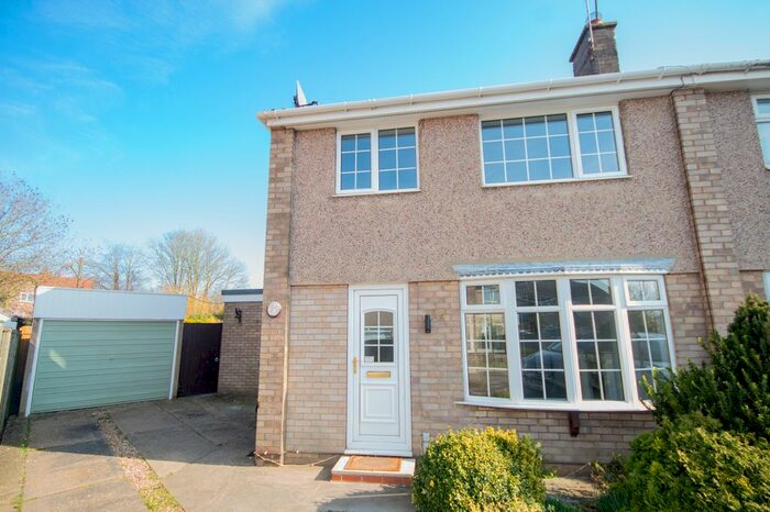 3 Bedroom Semi-Detached House To Rent In West Hall Garth, South Cave, HU15