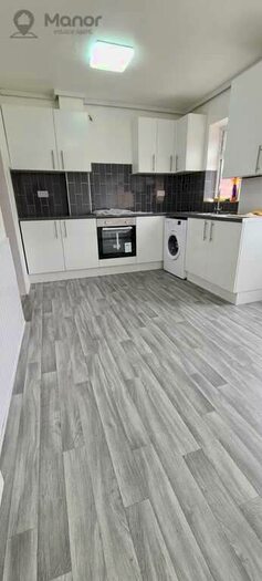 4 Bedroom Town House To Rent In Louise Gardens, Rainham, RM13