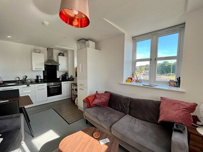 Studio To Rent In Southwark, London, SE17