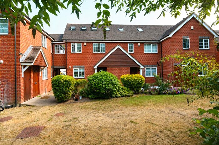 3 Bedroom Terraced House To Rent In Vale Farm Road, Woking, GU21