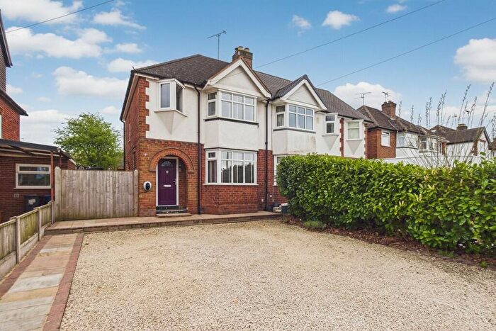 3 Bedroom Semi Detached House For Sale In New Road, Uttoxeter, ST14