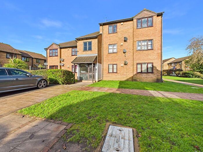 1 Bedroom Flat For Sale In Cooper Way, Cippenham, Berkshire, SL1