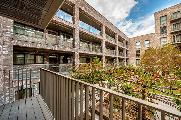 1 Bedroom Flat For Sale In Armada Way, Armada Way, E6