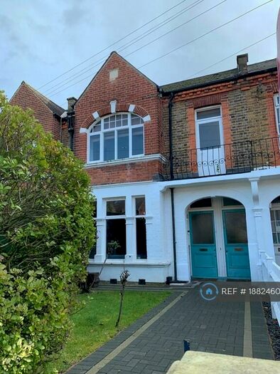 3 Bedroom Maisonette To Rent In Balham, Balham, SW12