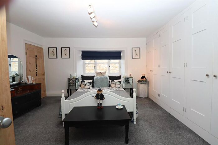 4 Bedroom Detached House For Sale In Long Street Road, Hanslope, Milton Keynes, MK19