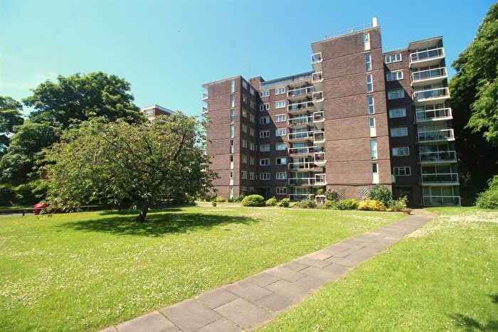 1 Bedroom Flat For Sale In London Road, Patcham, Brighton, BN1