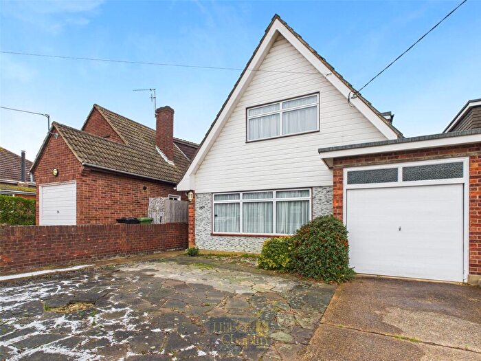 3 Bedroom Detached House For Sale In Samuel Road, Langdon Hills, Basildon, Essex, SS16