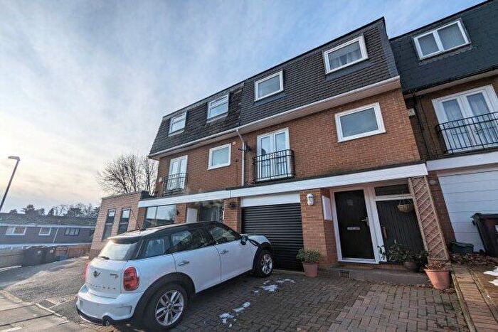 4 Bedroom Property To Rent In Milbank Court, Darlington, DL3