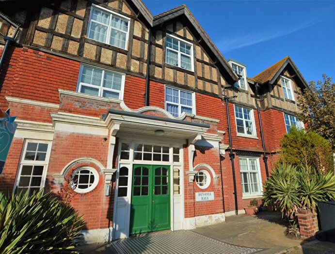 1 Bedroom Flat For Sale In Beresford Gardens, Palm Bay, Margate, Kent, CT9