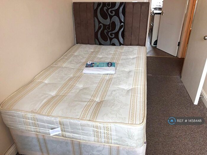 Studio To Rent In Pershore Road, Birmingham, B30
