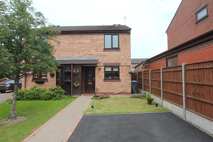 2 Bedroom Semi-Detached House To Rent In Dove Close, Hinckley, Leicestershire, LE10