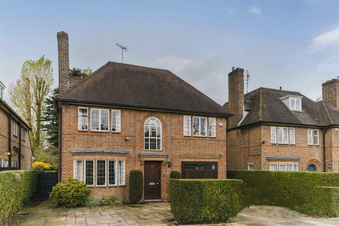 6 Bedroom Detached House To Rent In Kingsley Way, Hampstead Garden Suburb, N2