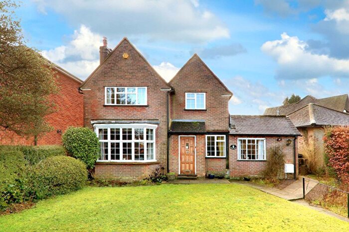3 Bedroom Detached House For Sale In Woodside Road, Beaconsfield, Buckinghamshire, HP9
