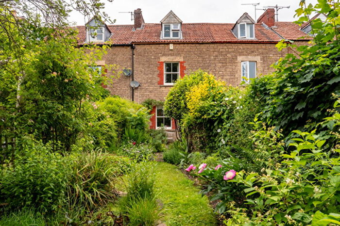 3 Bedroom Terraced House For Sale In Keyford Gardens, Frome, BA11
