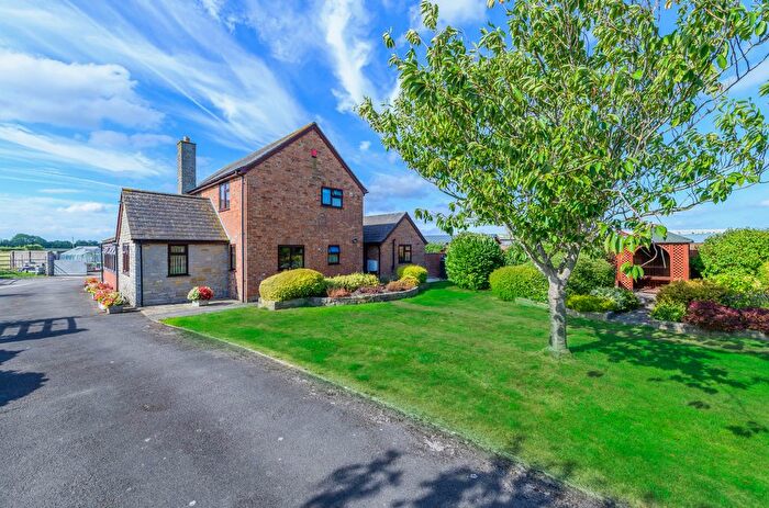 3 Bedroom Detached House For Sale In Withy Road, West Huntspill, Highbridge, Somerset, TA9