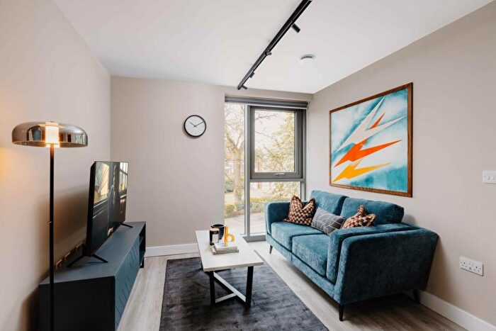 1 Bedroom Apartment To Rent In The Holloway, Inkwell Place Birmingham, B16