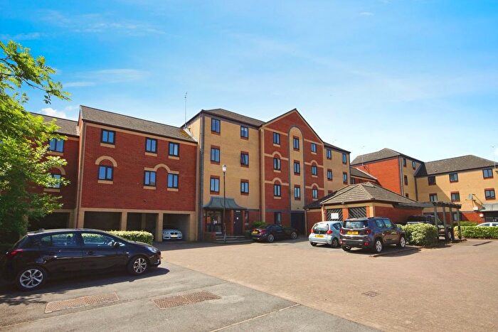 1 Bedroom Flat For Sale In Crates Close, Kingswood, Bristol, Gloucestershire, BS15