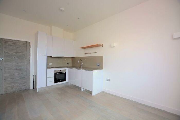 1 Bedroom Flat To Rent In Wellington Street, Slough, SL1