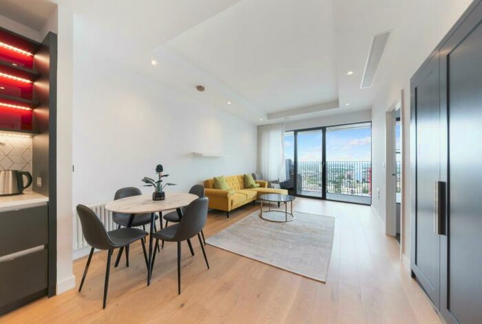 1 Bedroom Apartment To Rent In Corson House, London City Island, London, E14