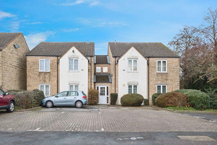 1 Bedroom Flat For Sale In Avocet Way, Bicester, OX26