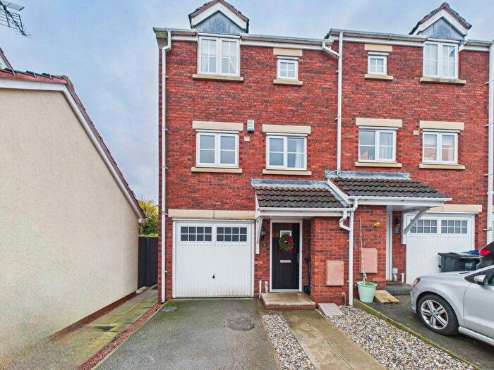3 Bedroom Town House To Rent In Barley Walk, South Milford, LS25