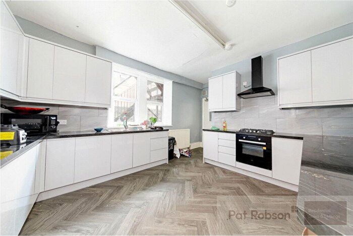 8 Bedroom House To Rent In Tankerville Place, Jesmond, Newcastle-Upon-Tyne, NE2