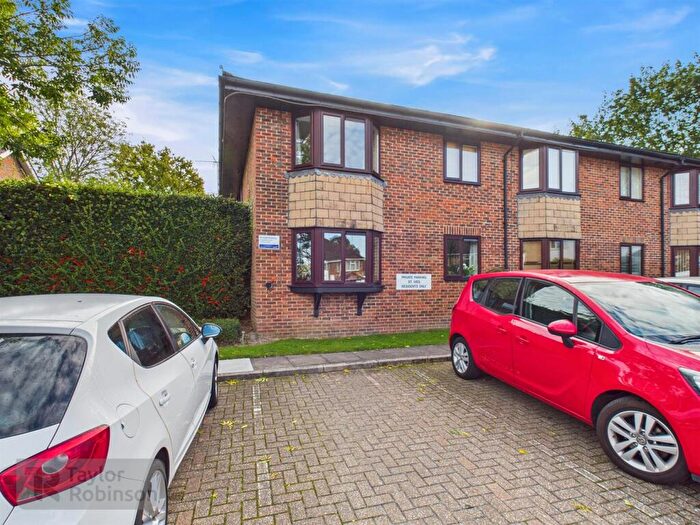 1 Bedroom Retirement Property For Sale In St. Ives, Belloc Close, Crawley, RH10