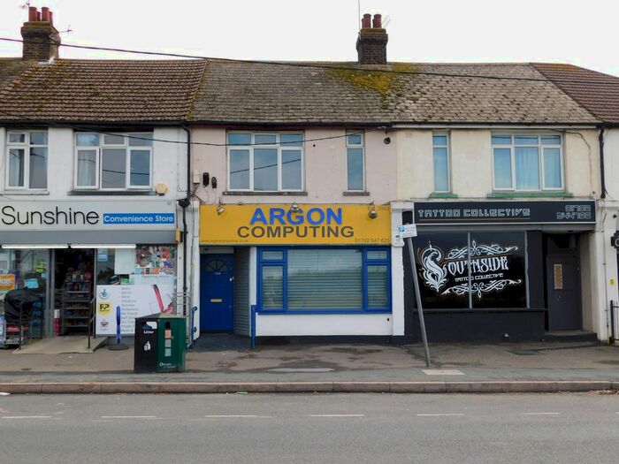 2 Bedroom Flat To Rent In Southend Road, Rochford, SS4