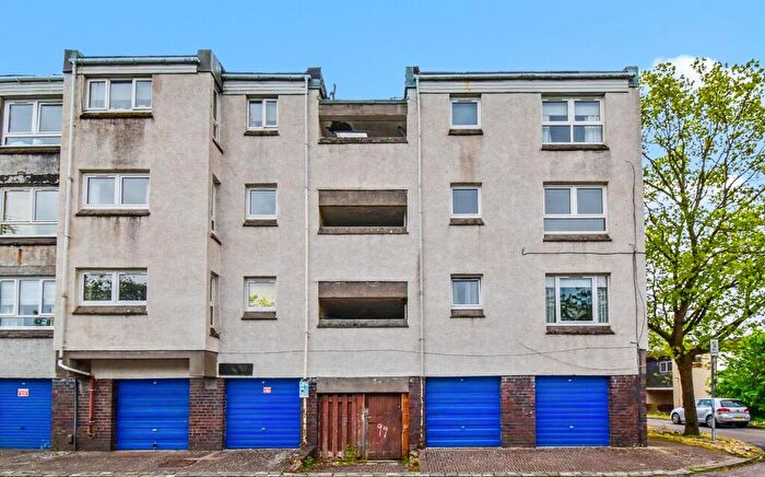 3 Bedroom Flat To Rent In Smithyends, Cumbernauld, G67