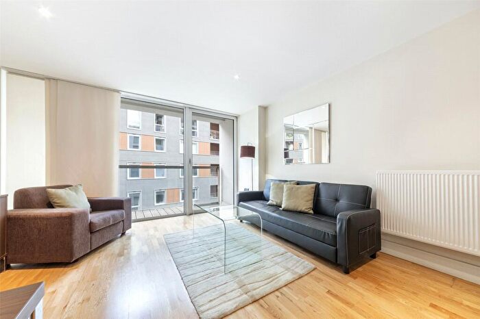 1 Bedroom Apartment To Rent In Lanterns Way, London, E14