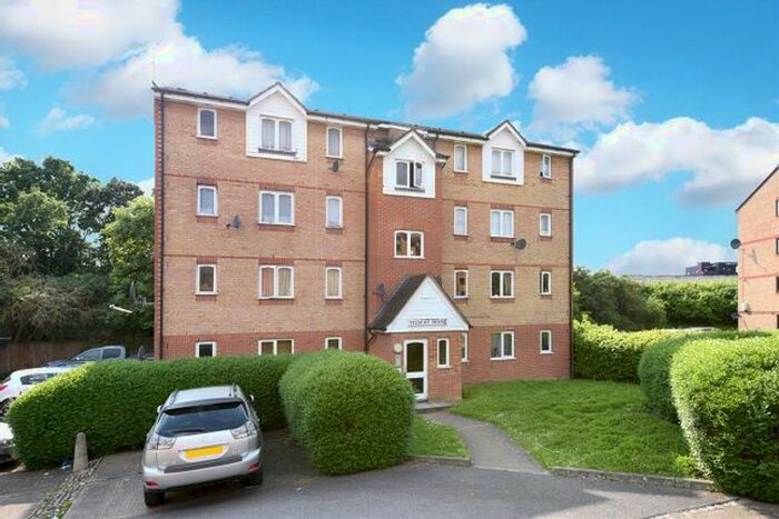 Studio To Rent In Myers Lane, London, SE14