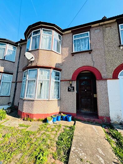 3 Bedroom Terraced House To Rent In Cecil Avenue, Barking, Essex, IG11