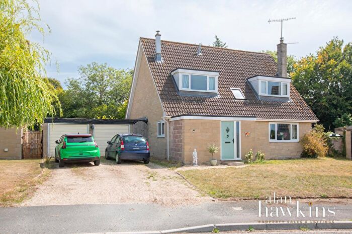 4 Bedroom Detached House For Sale In Broadacres, Broad Town, SN4