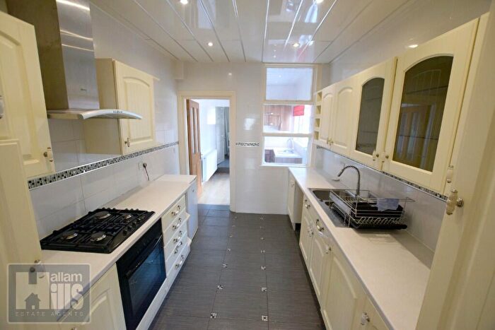 4 Bedroom Semi-Detached House To Rent In Castlewood Road, Sheffield, S10