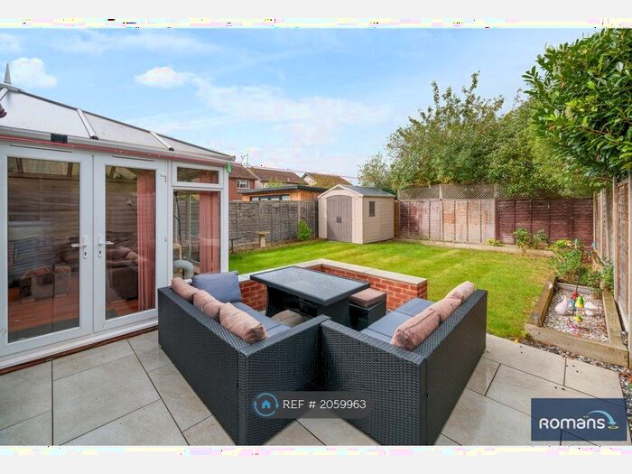 5 Bedroom Semi-Detached House To Rent In Doddington Close, Lower Earley, Reading, RG6