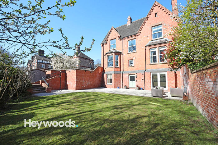 2 Bedroom Apartment For Sale In Maple Court, Sidmouth Avenue, Newcastle-under-Lyme, Staffordshire, ST5