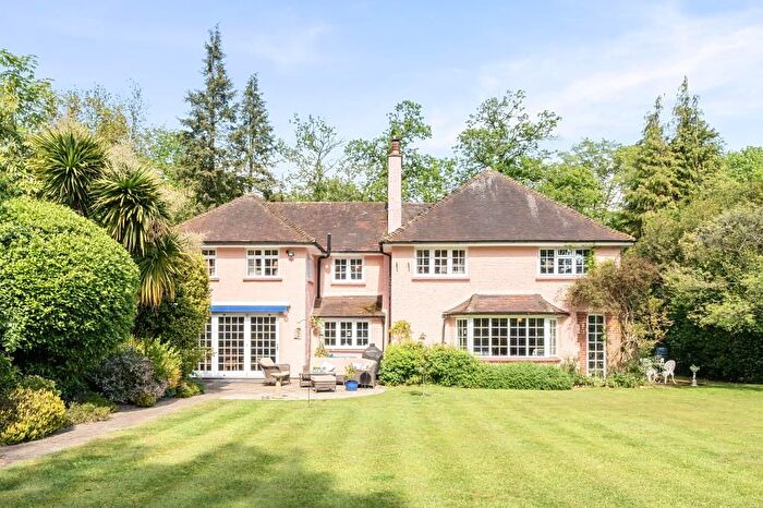 5 Bedroom Detached House For Sale In Bakeham Lane, TW20