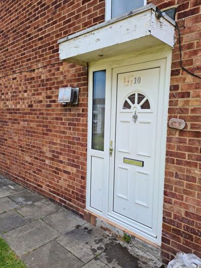 1 Bedroom Maisonette To Rent In Quantock Close, Harlington, Hayes, UB3
