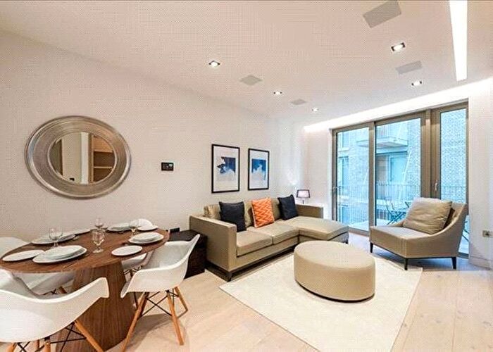 1 Bedroom Flat To Rent In Chatsworth House, Duchess Walk, London, SE1