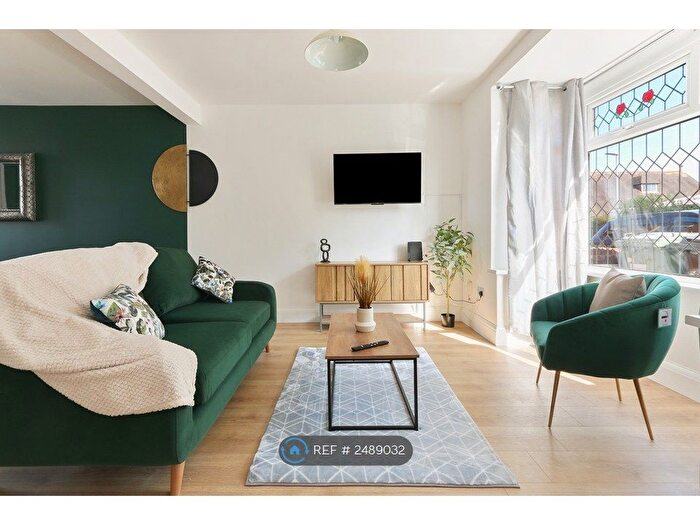 3 Bedroom Terraced House To Rent In Haycroft Street, Grimsby, DN31